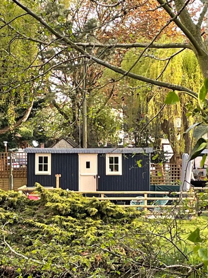 Monkspool B&B Church End Екстериор снимка
