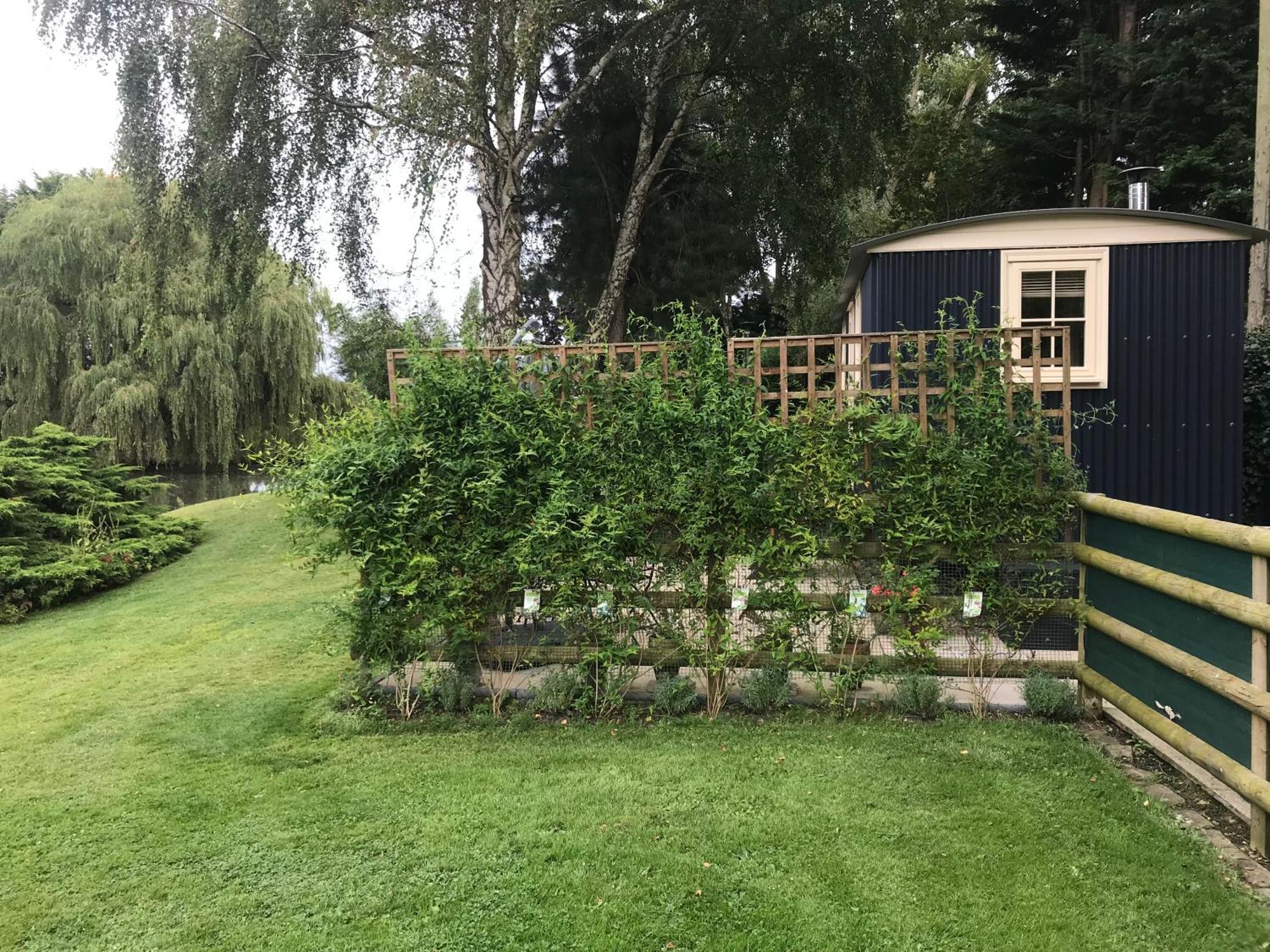 Monkspool B&B Church End Екстериор снимка