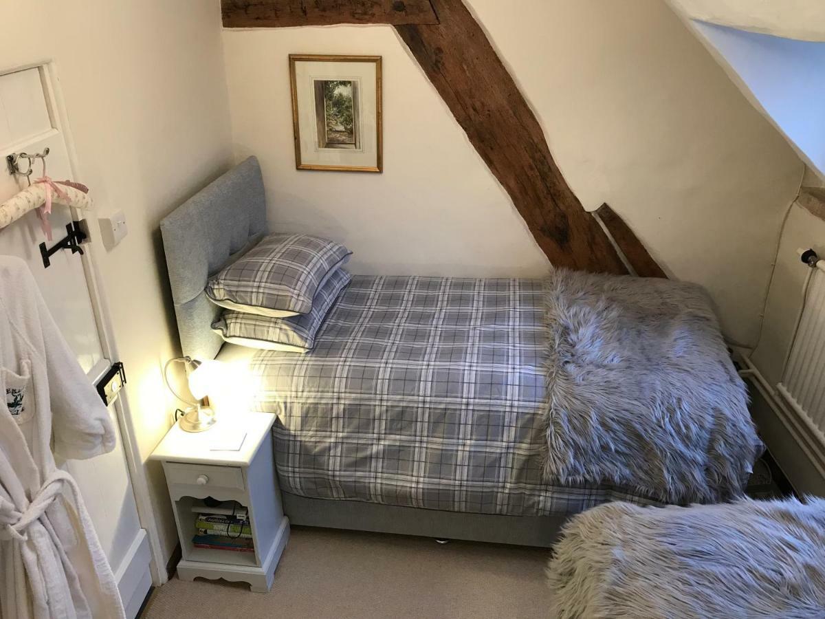 Monkspool B&B Church End Екстериор снимка