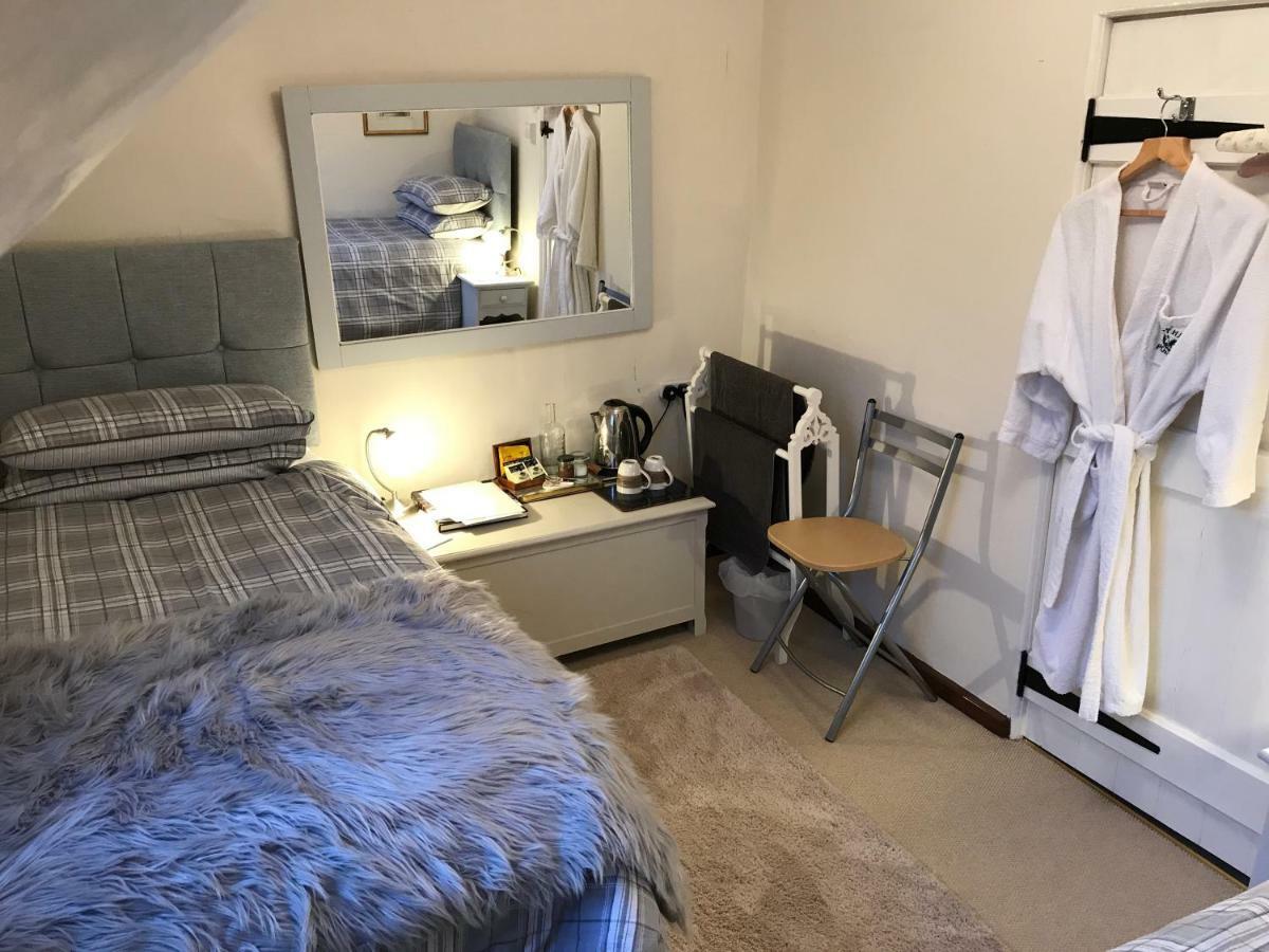Monkspool B&B Church End Екстериор снимка